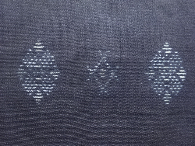 JAPANESE KIMONO / ANTIQUE KIMONO FOR SUMMER / SILK / OSHIMA TSUMUGI / WOVEN GEOMETRIC